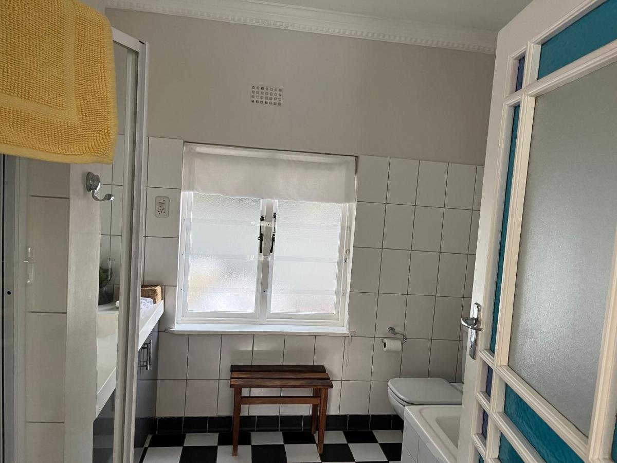 325Onmain Bed and Breakfast Hermanus Buitenkant foto