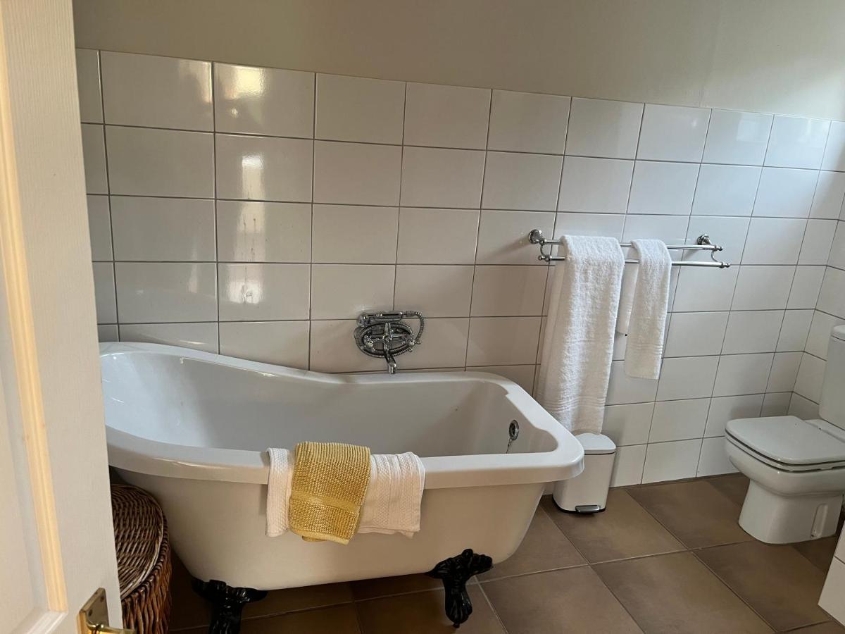 325Onmain Bed and Breakfast Hermanus Buitenkant foto
